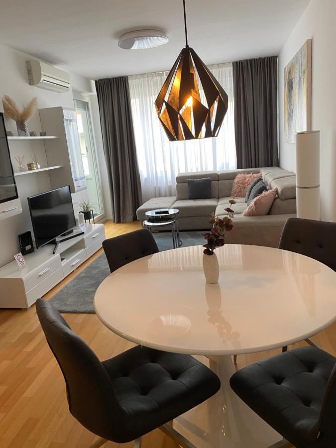Apartment Queen Загреб Экстерьер фото